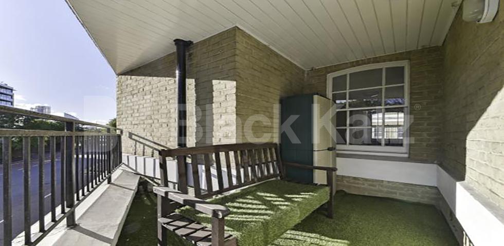 			Balcony Property, 2 Bedroom, 1 bath, 1 reception Apartment			 Baring Street  , DE BEAUVOIR TOWN N1